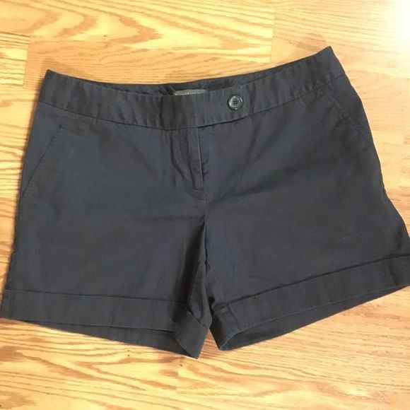 EUC, Outback Red shorts, size 8